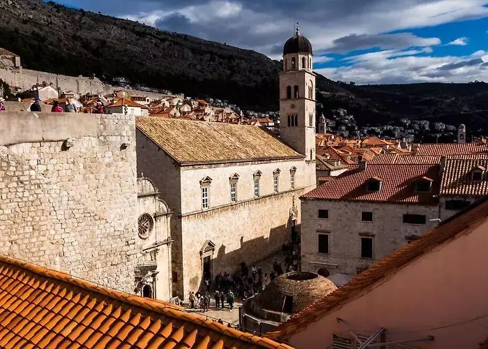 The Byron 招待所 4*