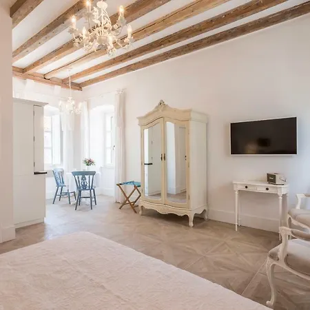 Gostinjska kuća The Byron 4*