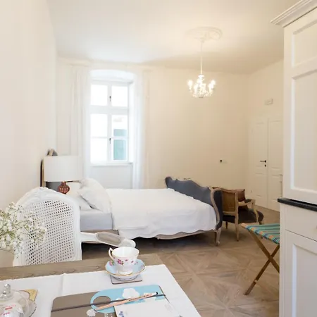 The Byron Guest house