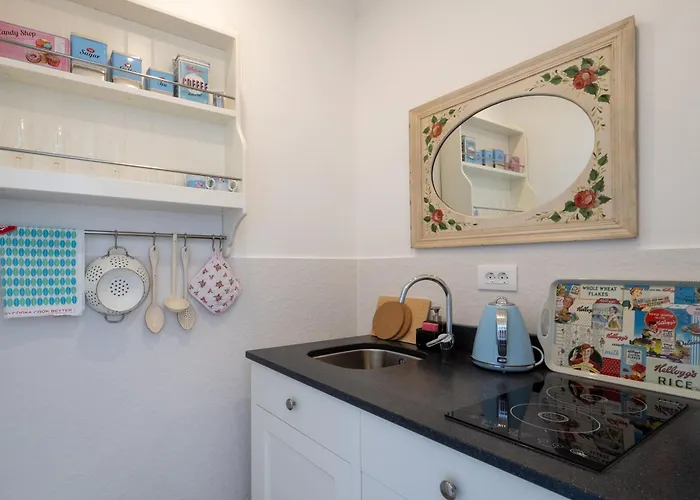 Guest house The Byron 4*