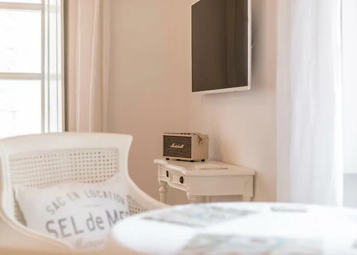 The Byron Guest house