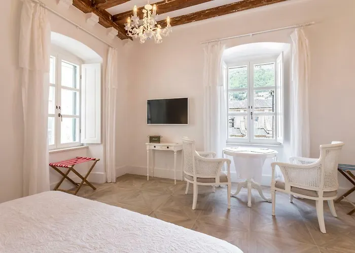 The Byron Гостевой дом 4*